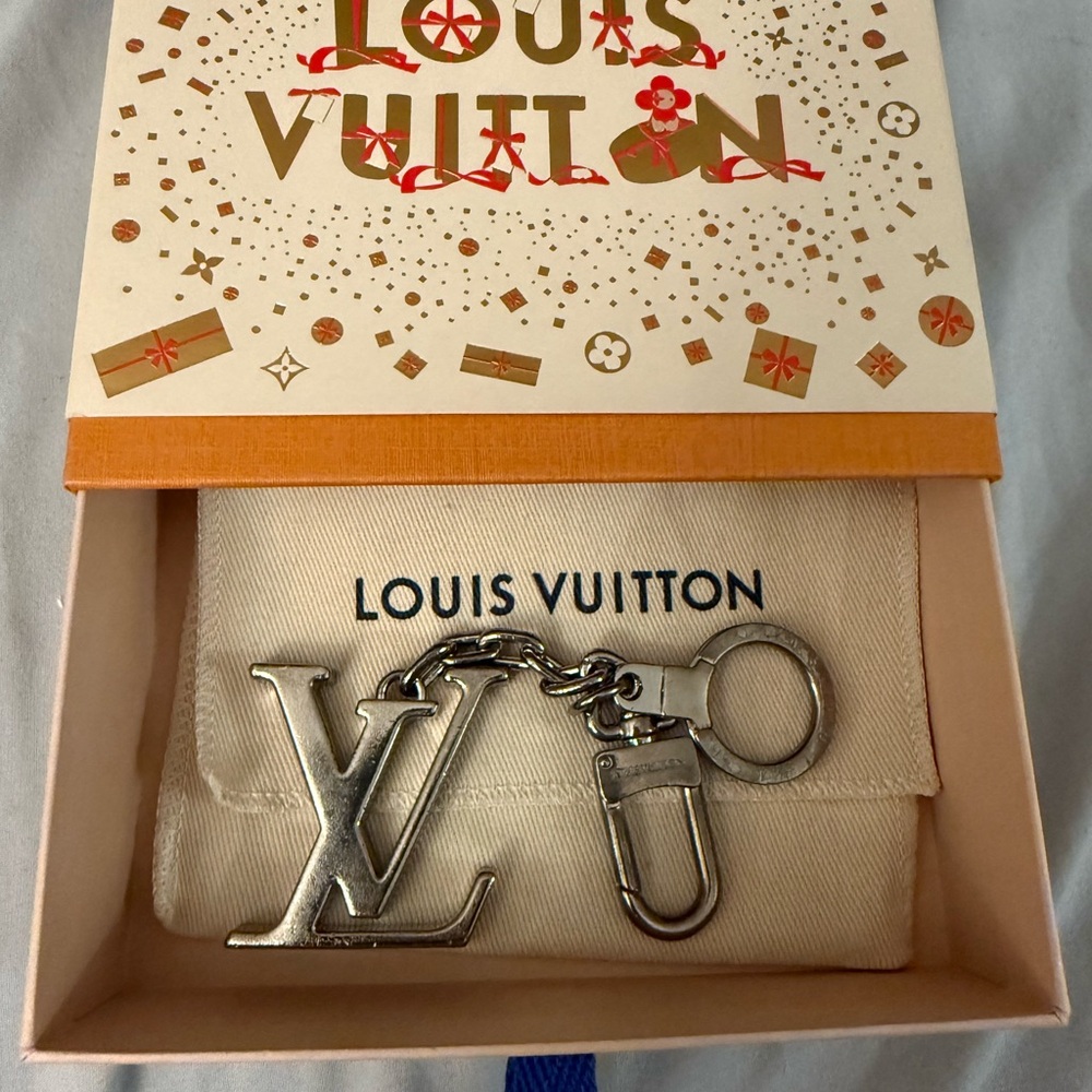 Louis Vuitton Silver Key & Card Holder with Iconic LV Logo